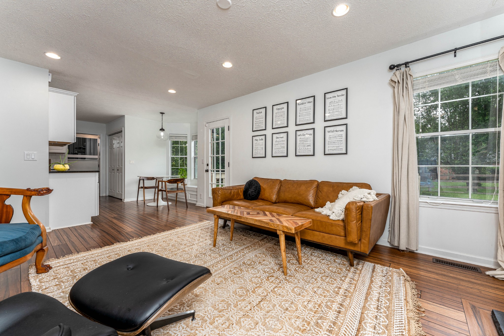 809 Ridgetop Drive Mount Juliet, TN 37122 - Photo 11 of 32 a living room with furniture and a window