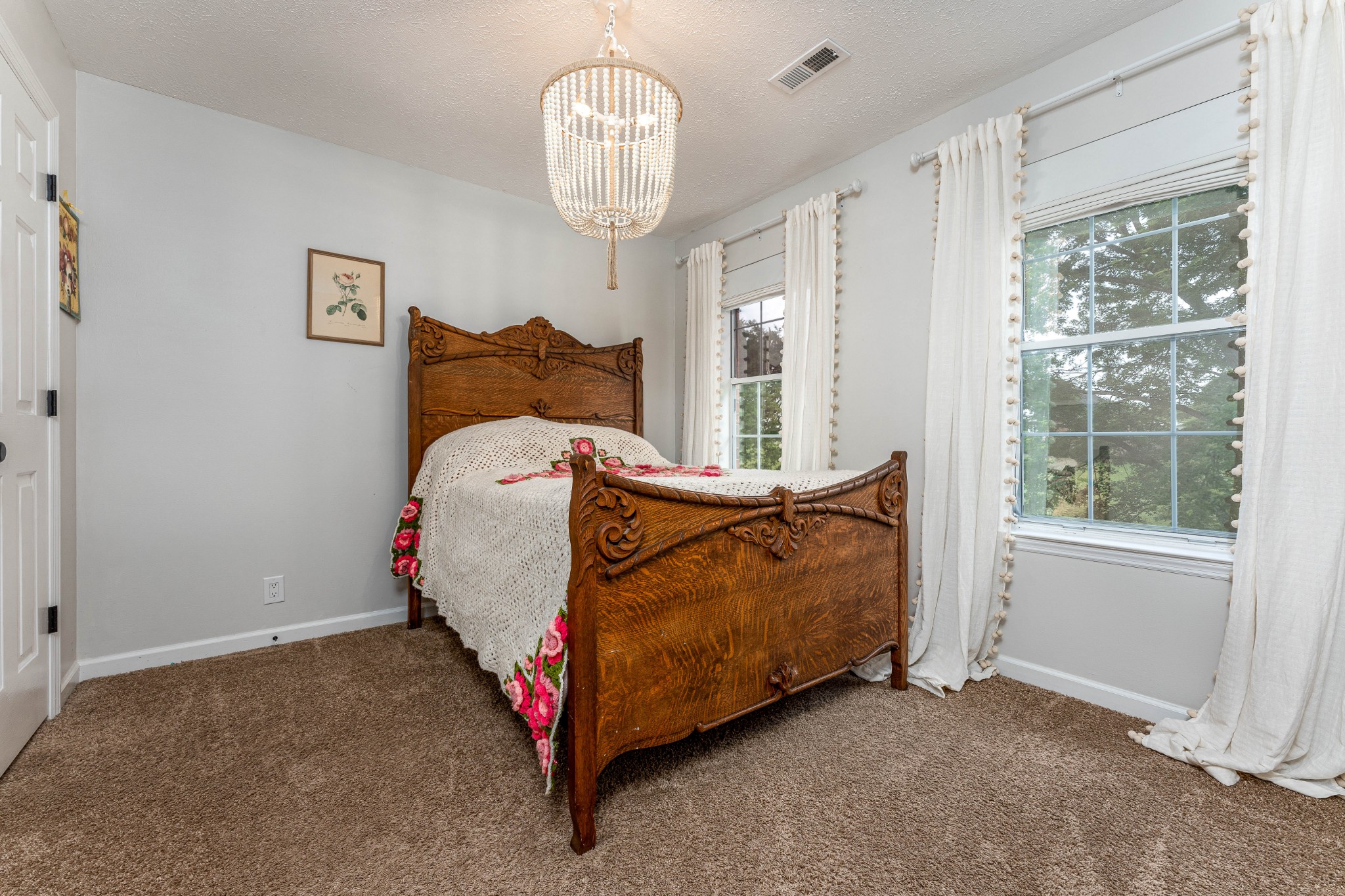 809 Ridgetop Drive Mount Juliet, TN 37122 - Photo 18 of 32 a spacious bedroom with a bed and a window