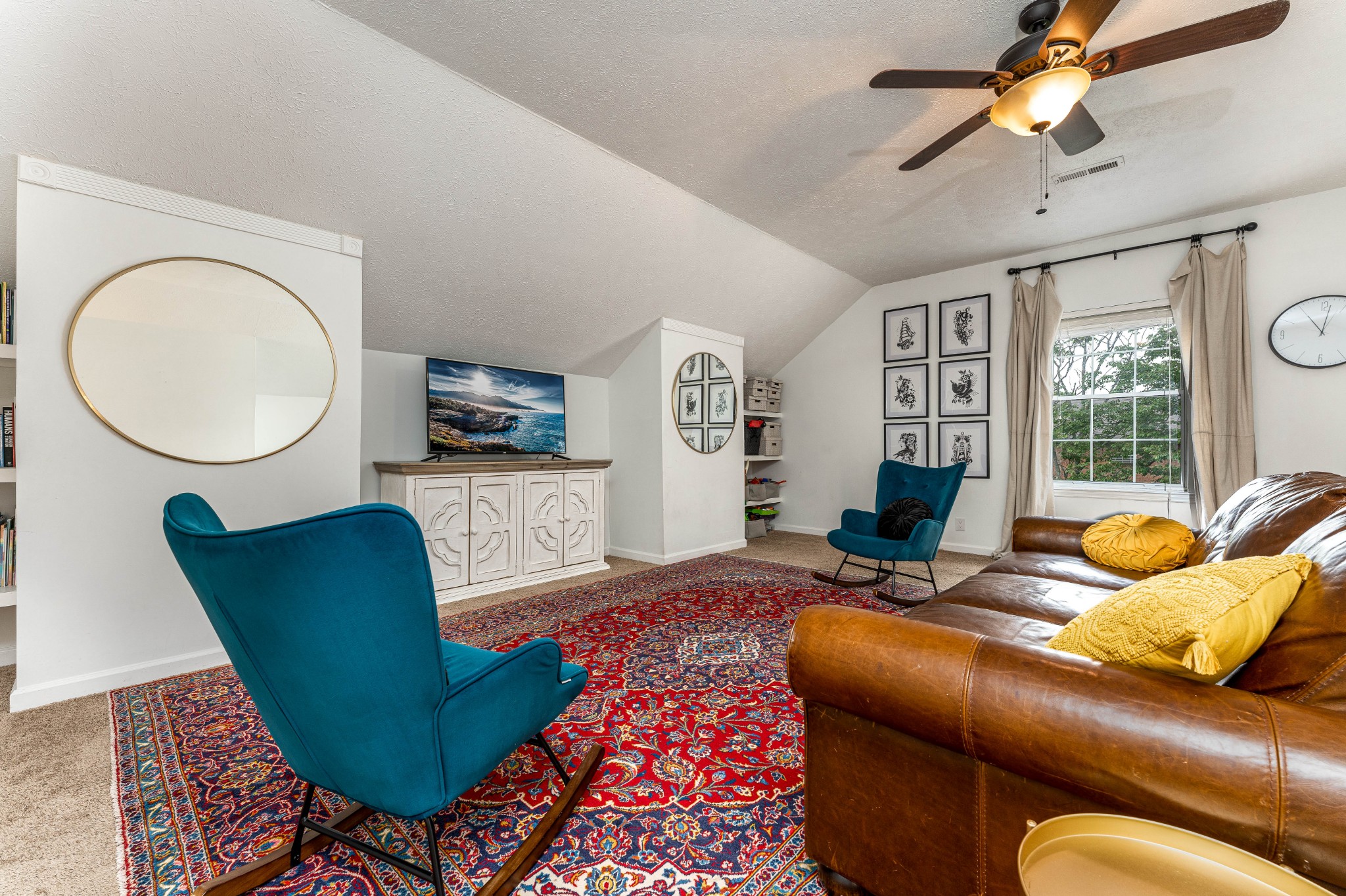 809 Ridgetop Drive Mount Juliet, TN 37122 - Photo 23 of 32 a living room with furniture and a flat screen tv