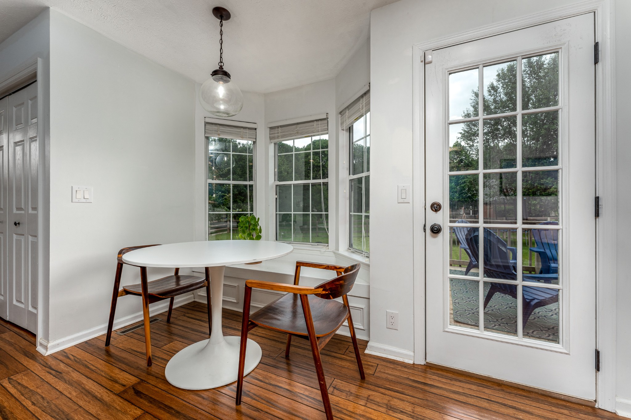 809 Ridgetop Drive Mount Juliet, TN 37122 - Photo 8 of 32 a view of a dining room with furniture window and wooden floor