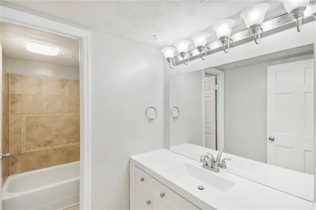 $152,900 | 6429 Woodstone Way, Morrow, GA 30260