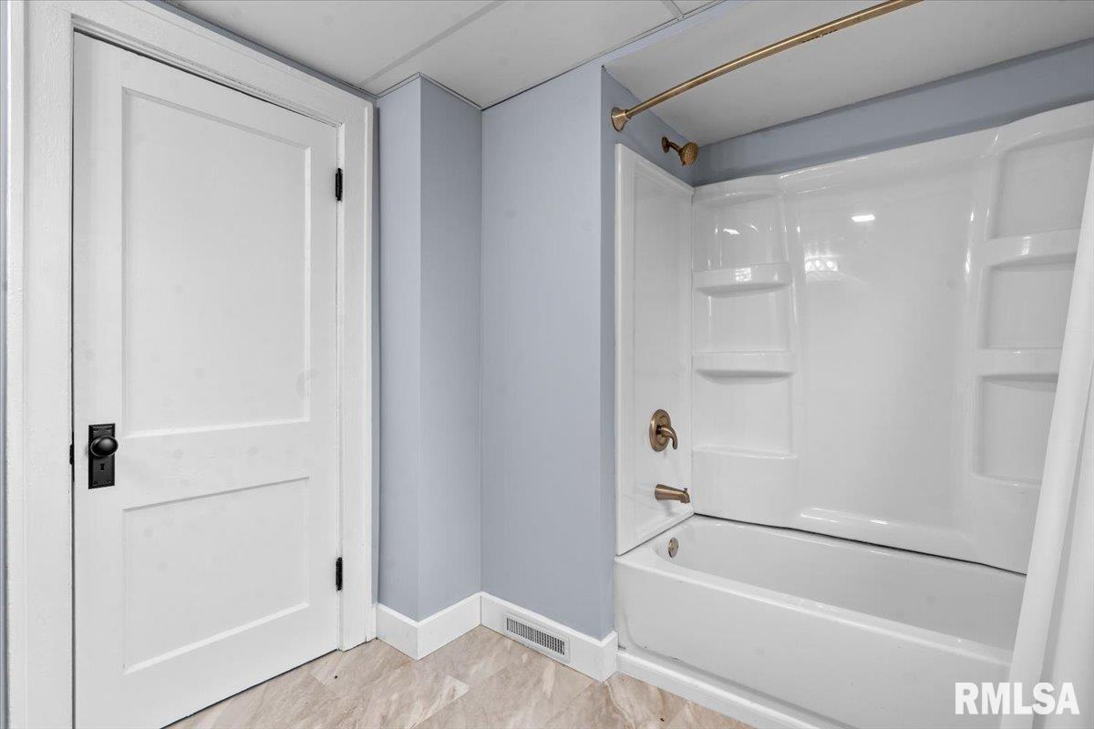 1529 East Edwards Street Springfield, IL 62703 - Photo 11 of 21