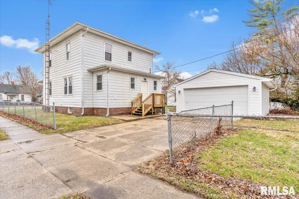 $120,000 | 1529 East Edwards Street, Springfield, IL 62703