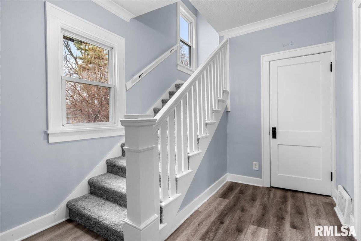 1529 East Edwards Street Springfield, IL 62703 - Photo 3 of 21