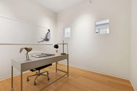 $379,500 | 2840 Bryant Avenue South, Unit E303, Minneapolis, MN 55408