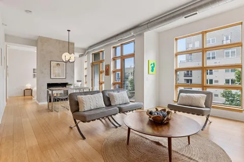 $379,500 | 2840 Bryant Avenue South, Unit E303, Minneapolis, MN 55408