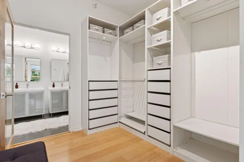 $379,500 | 2840 Bryant Avenue South, Unit E303, Minneapolis, MN 55408