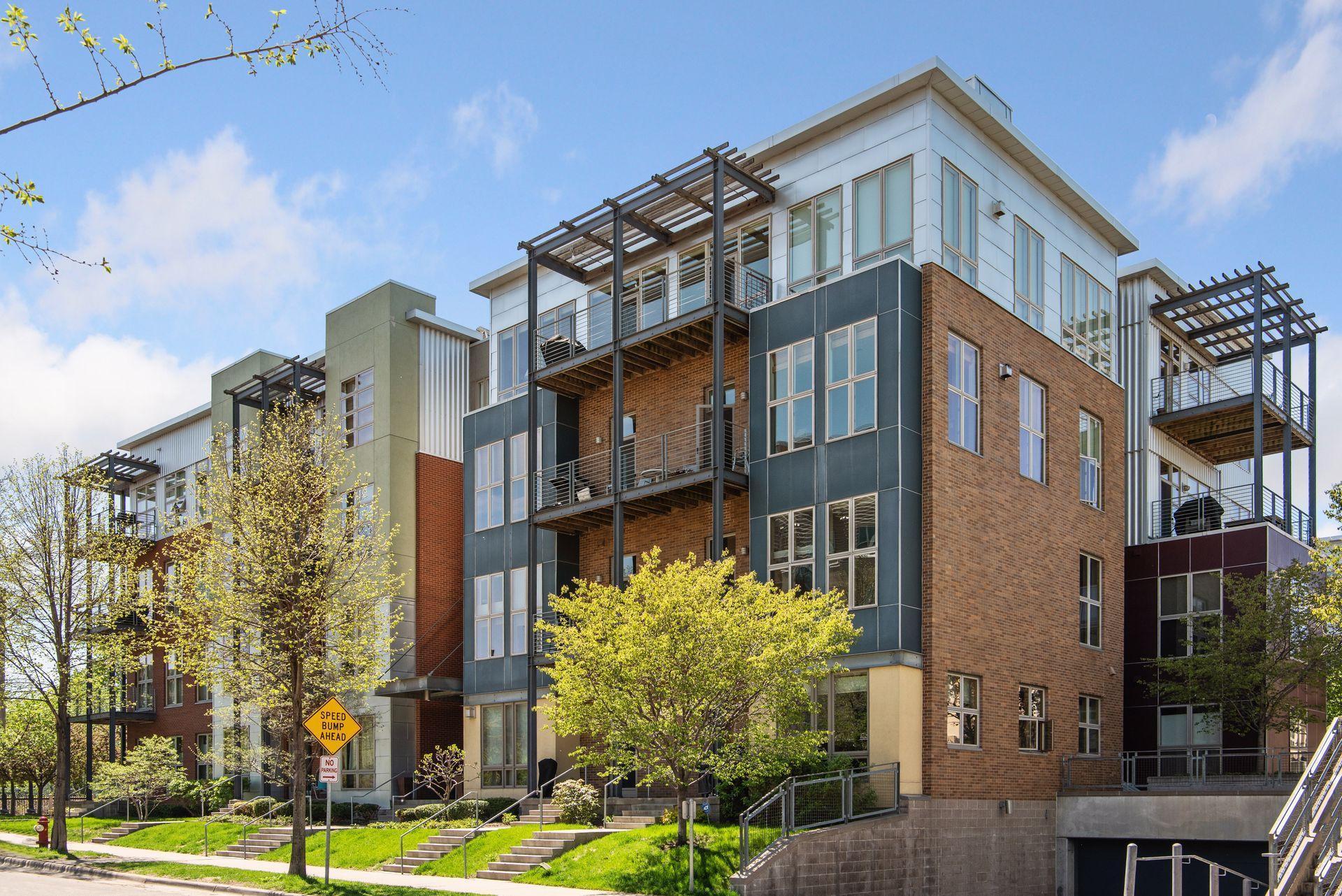 2840 Bryant Avenue South, Unit E303 Minneapolis, MN 55408 - Photo 37 of 54