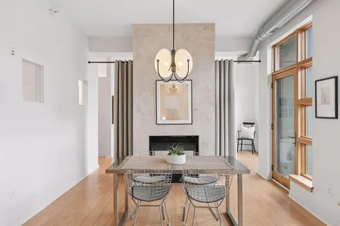 $379,500 | 2840 Bryant Avenue South, Unit E303, Minneapolis, MN 55408