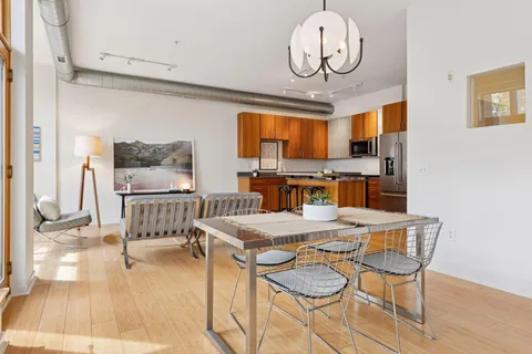 $379,500 | 2840 Bryant Avenue South, Unit E303, Minneapolis, MN 55408