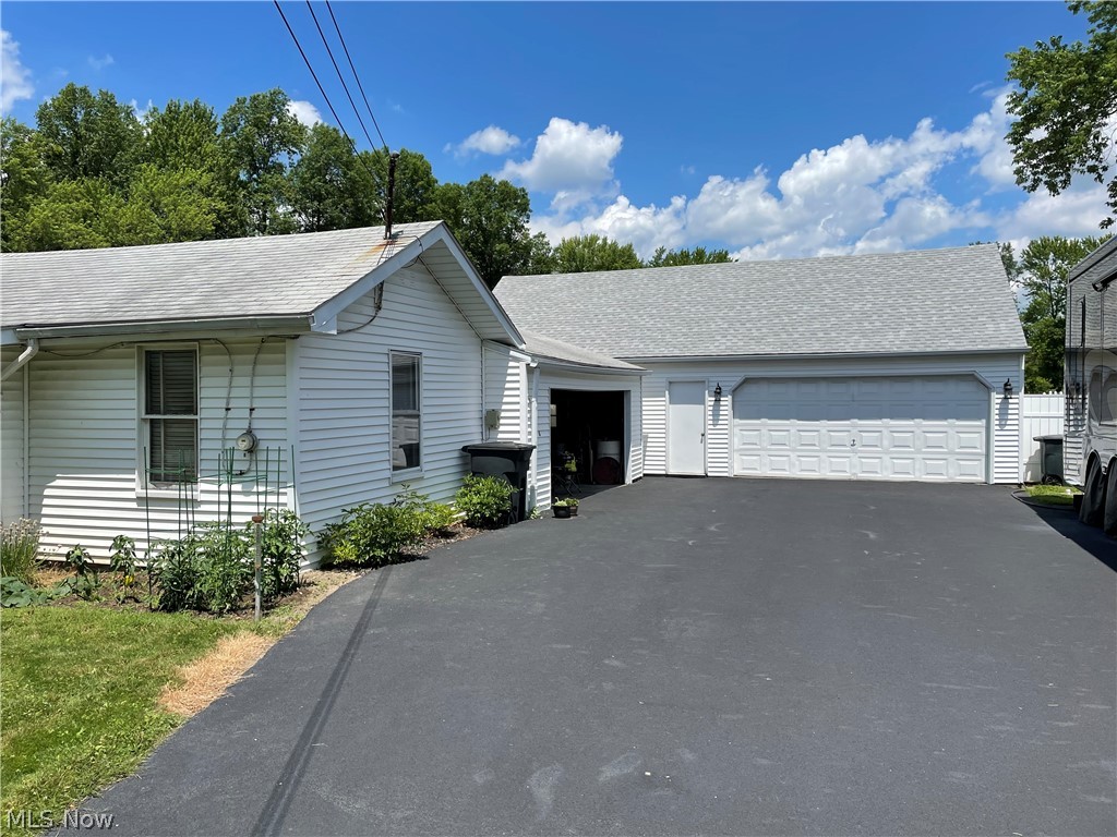 1592 Carson Salt Springs Road Warren, OH 44481 - Photo 3 of 27 Gallery Image 3
