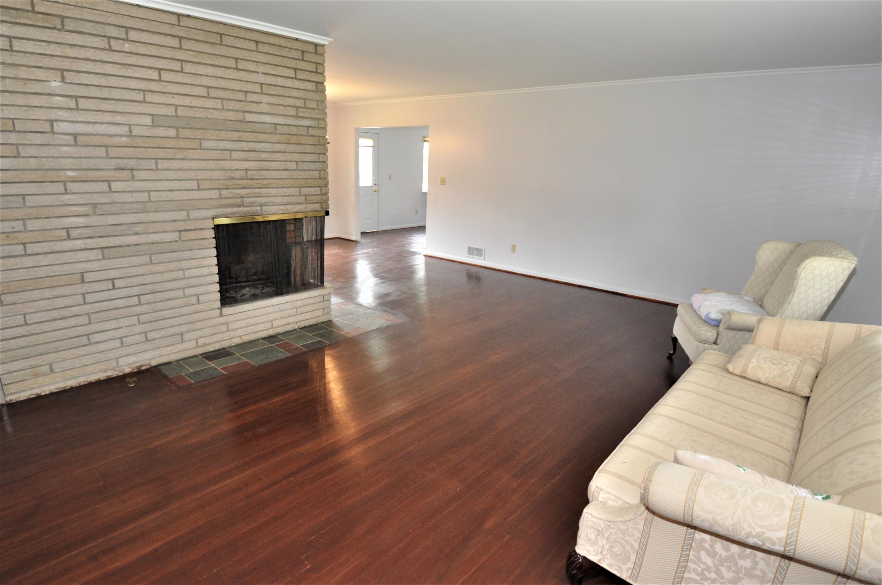 2362 Middlesex Road Columbus, OH 43220 - Photo 11 of 31