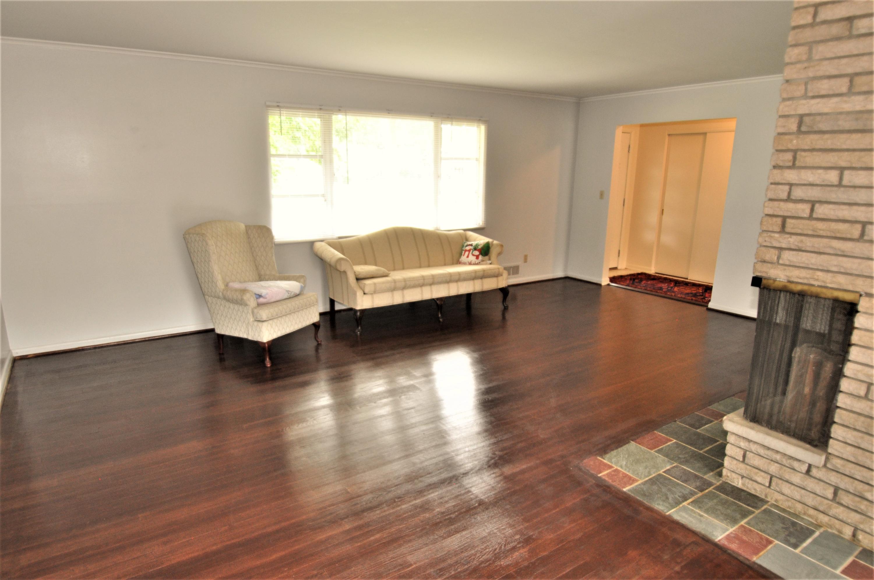 2362 Middlesex Road Columbus, OH 43220 - Photo 13 of 31