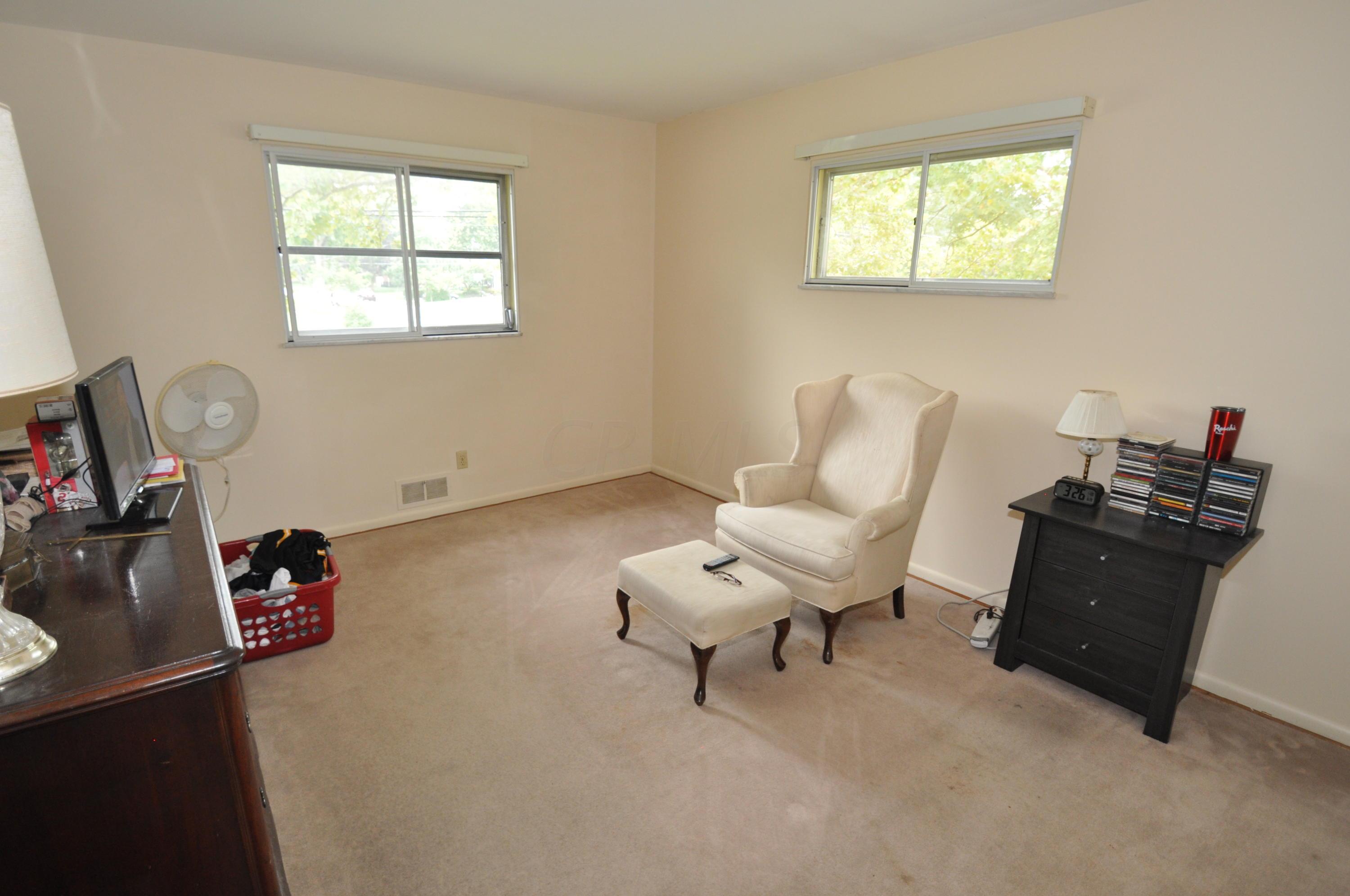 2362 Middlesex Road Columbus, OH 43220 - Photo 25 of 31