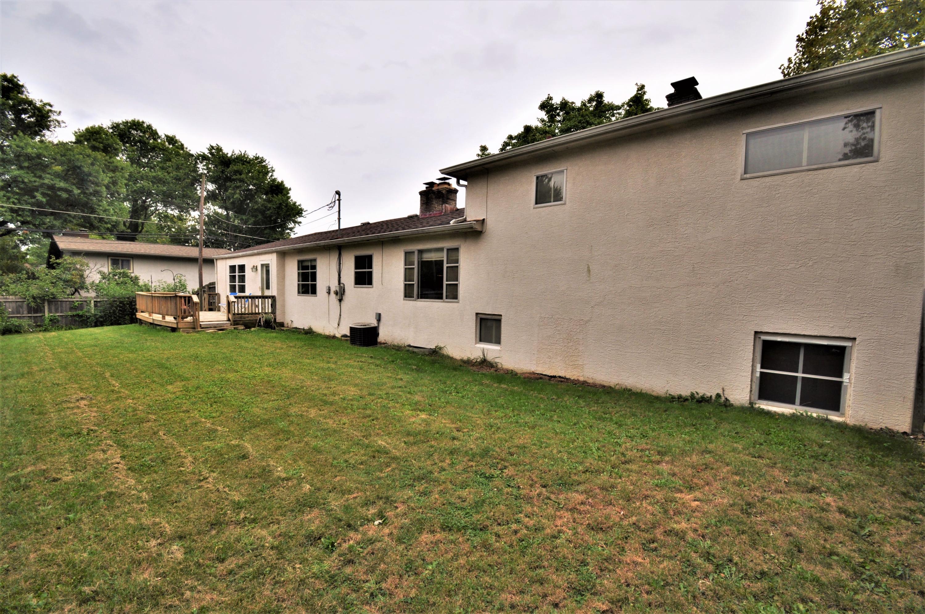 2362 Middlesex Road Columbus, OH 43220 - Photo 7 of 31