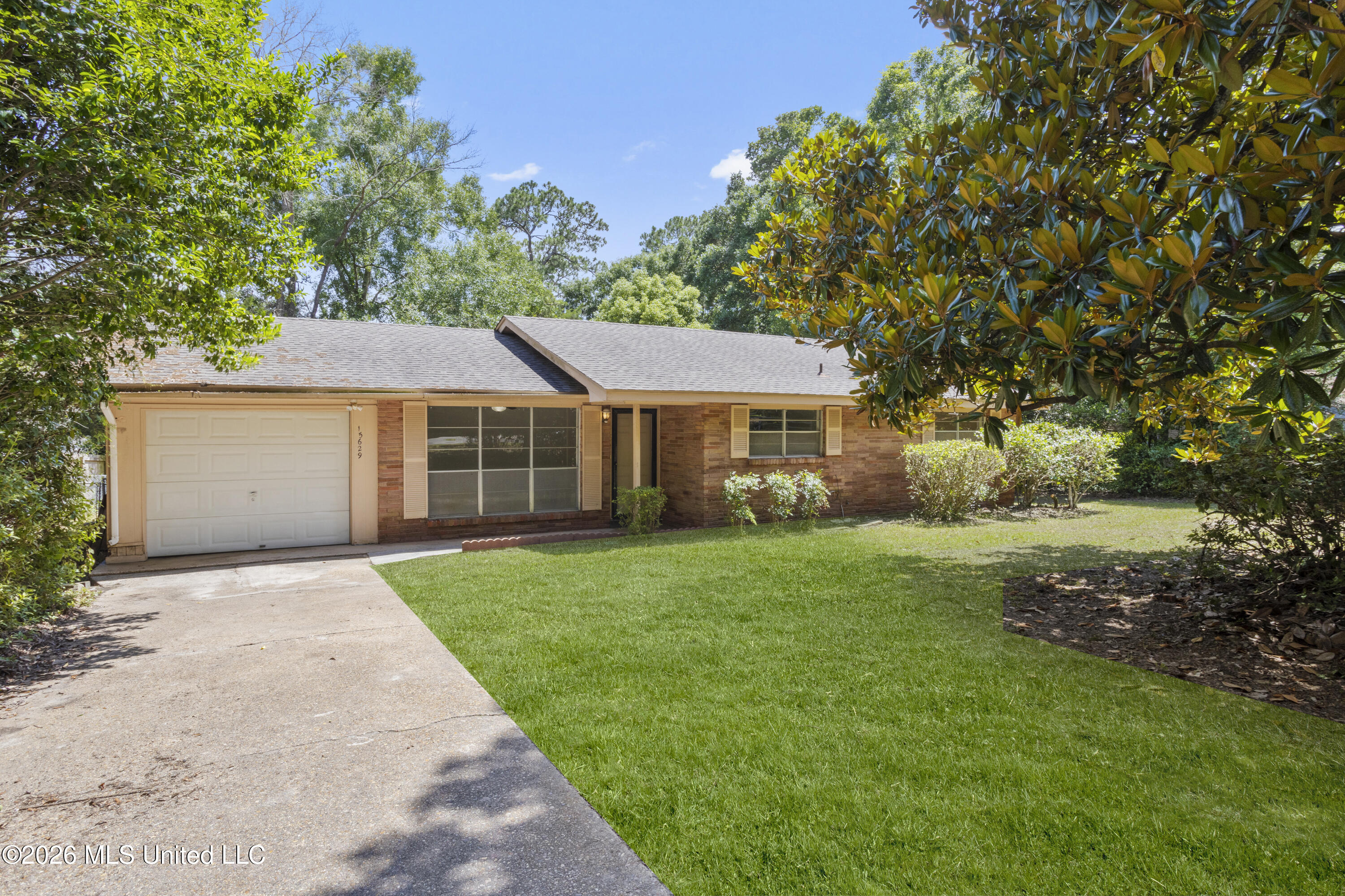 15629 Big Ridge Road Biloxi, MS 39532 - Photo 2 of 31 00003