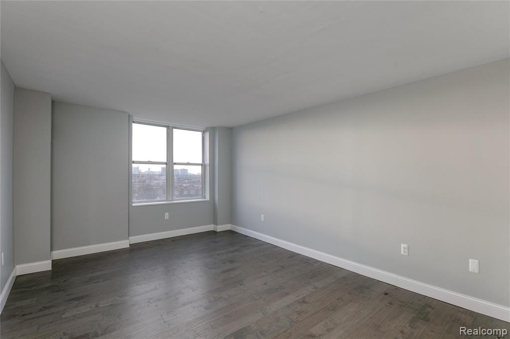 250 East Harbortown Drive, Unit 612 Detroit, MI 48207 - Photo 9 of 19