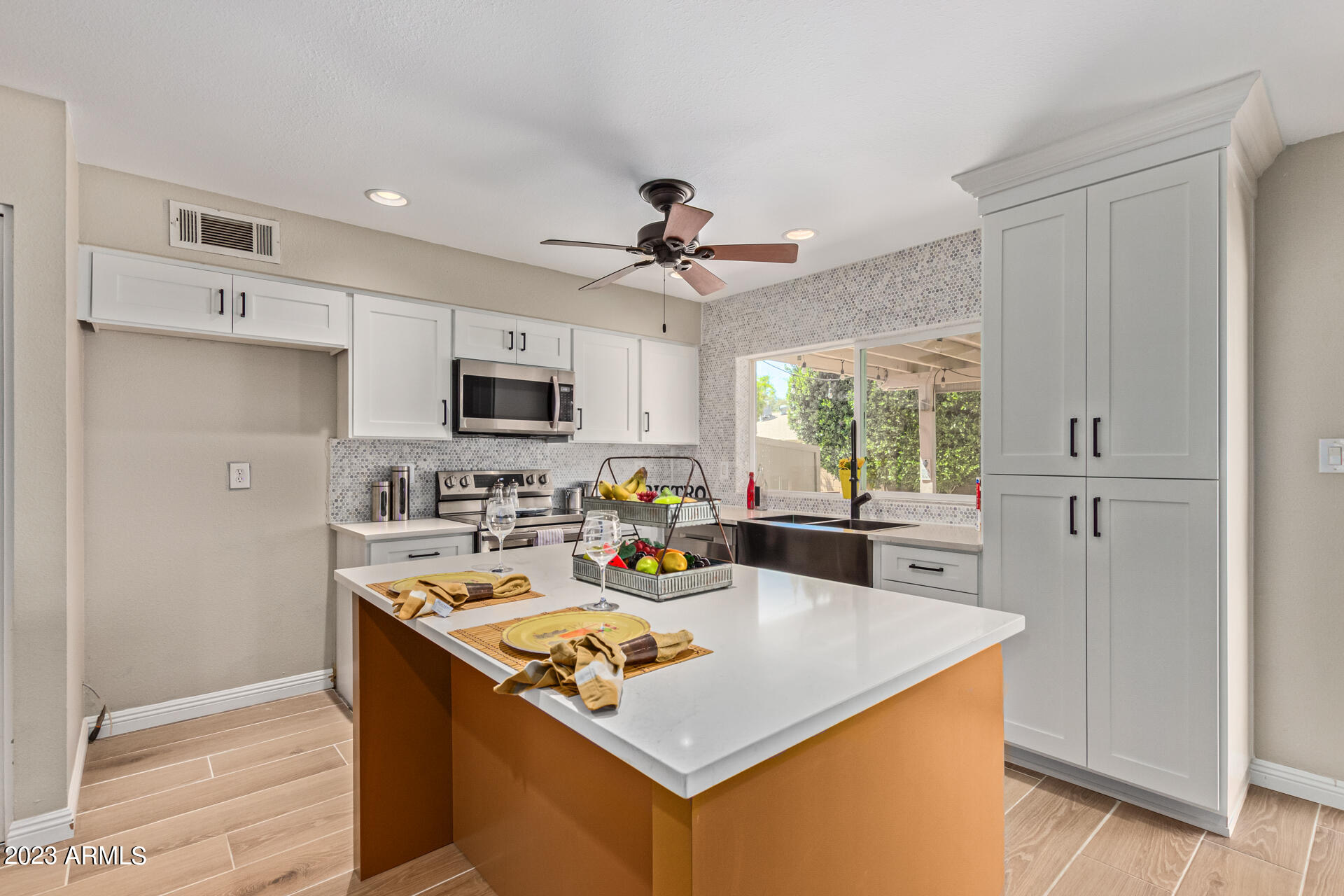 2104 South Beverly Mesa, AZ 85210 - Photo 11 of 27 14-Beverly