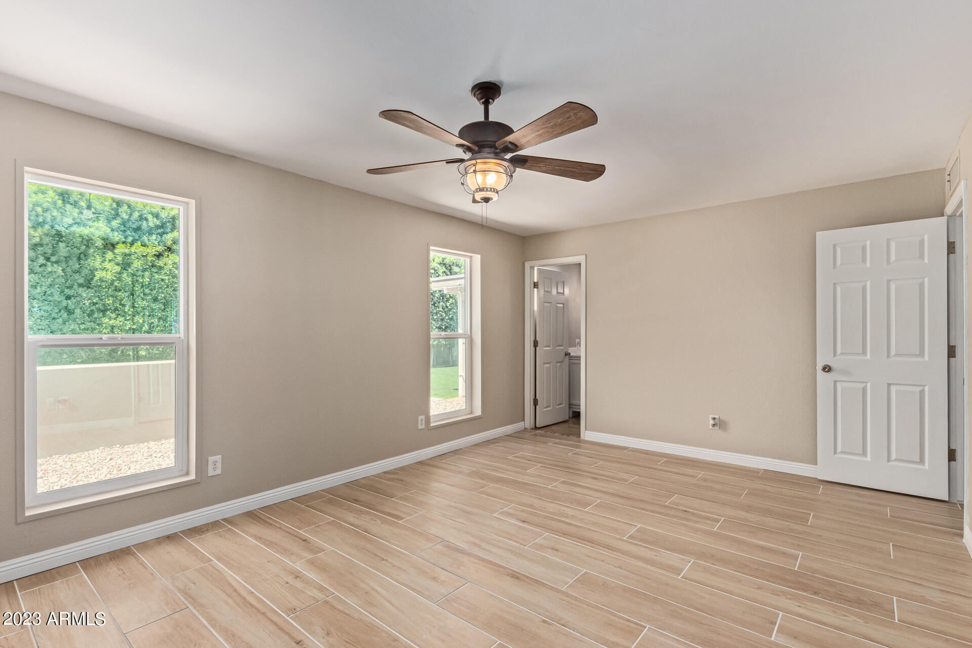 2104 South Beverly Mesa, AZ 85210 - Photo 15 of 27 19-Beverly