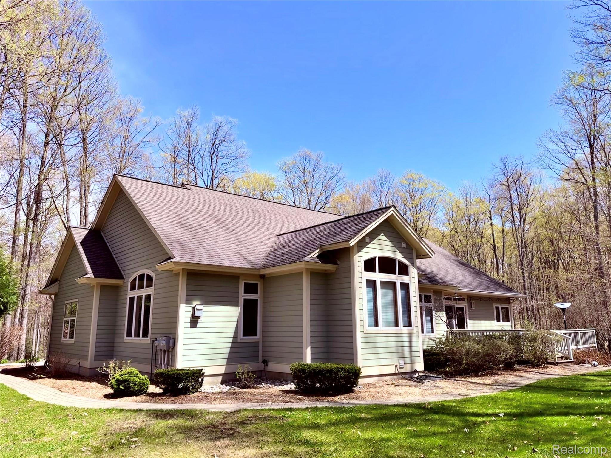6788 East Hoxie Road Cedar, MI 49621 - Photo 10 of 67 10_beyc69f8ece475c7b.jpg