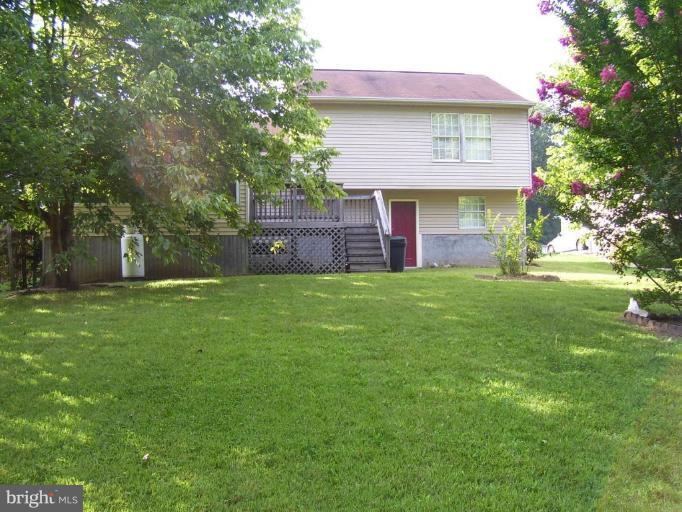 82 Yew Road Essex, MD 21221 - Photo 20 of 30 Exterior (Rear)