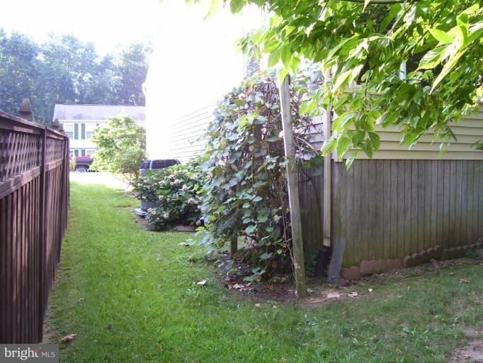 82 Yew Road Essex, MD 21221 - Photo 25 of 30 Exterior #3