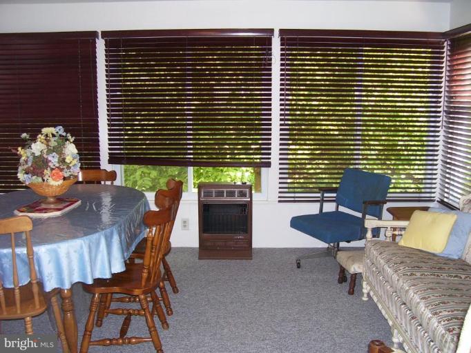 82 Yew Road Essex, MD 21221 - Photo 5 of 30 Sunroom