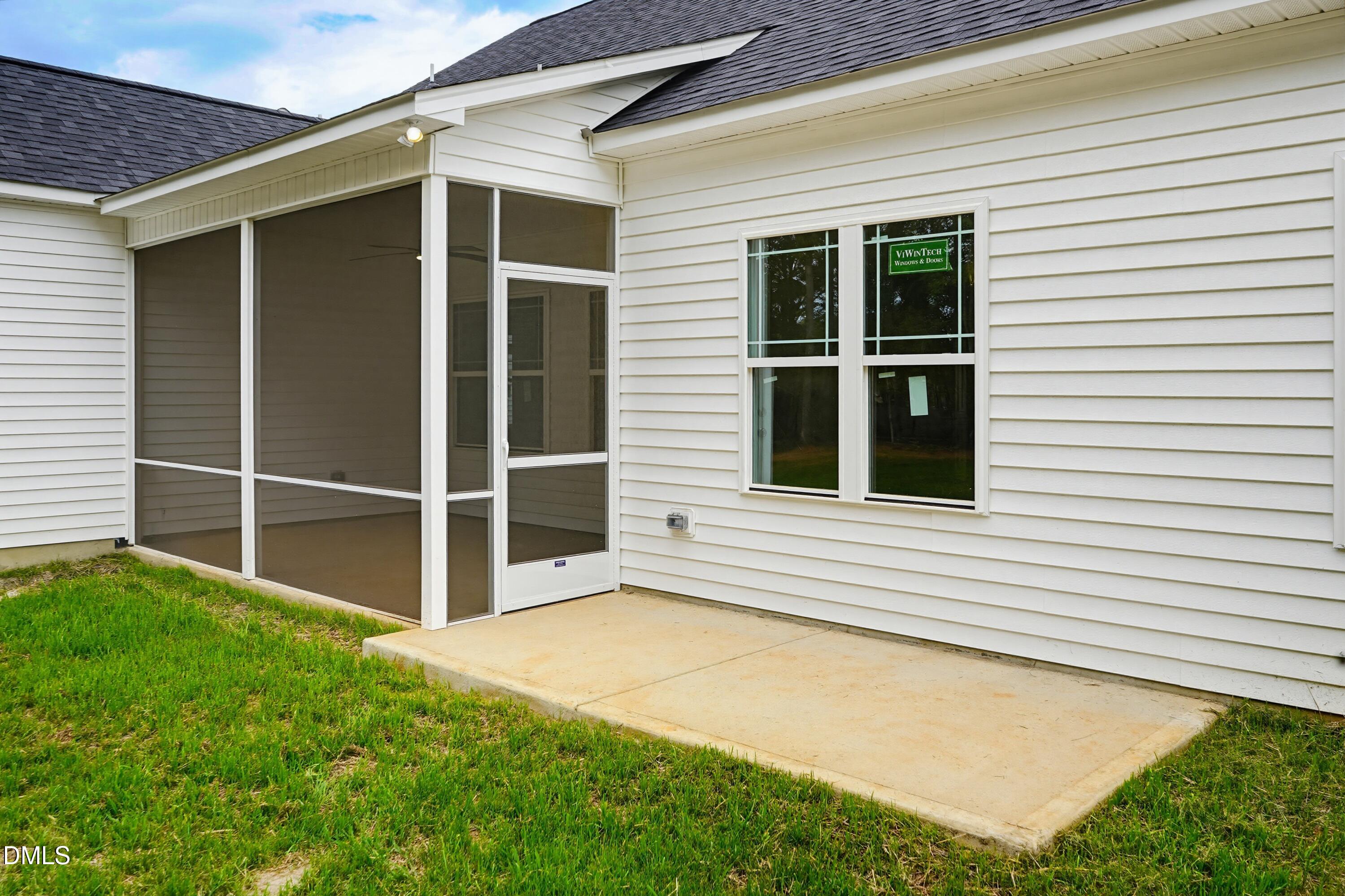 243 Seahawk Way Zebulon, NC 27597 - Photo 4 of 33