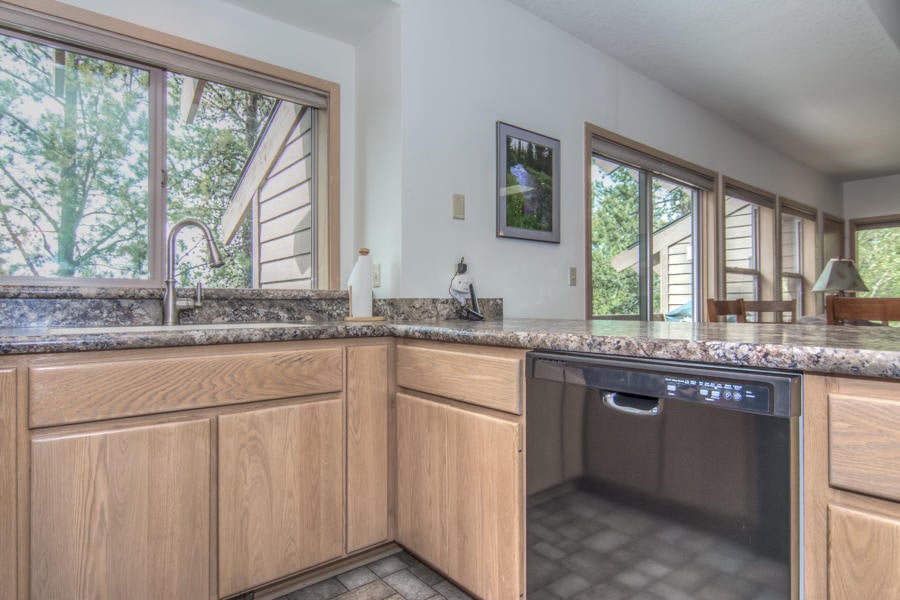 57319-2c1 Beaver Ridge Loop Bend, OR 97707 - Photo 4 of 13 The Ridge 2 (8)