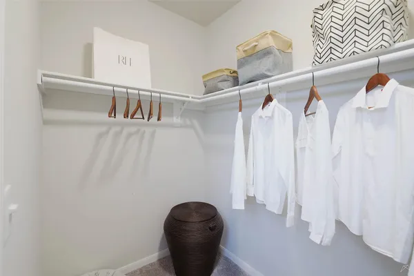 a view of entryway with elevator