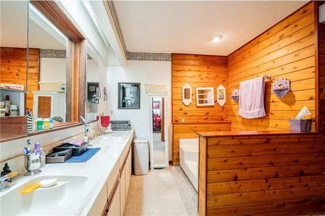 $479,000 | 21 Elmwood Court, Destrehan, LA 70047