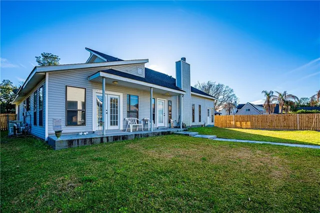 $479,000 | 21 Elmwood Court, Destrehan, LA 70047