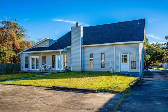 $479,000 | 21 Elmwood Court, Destrehan, LA 70047