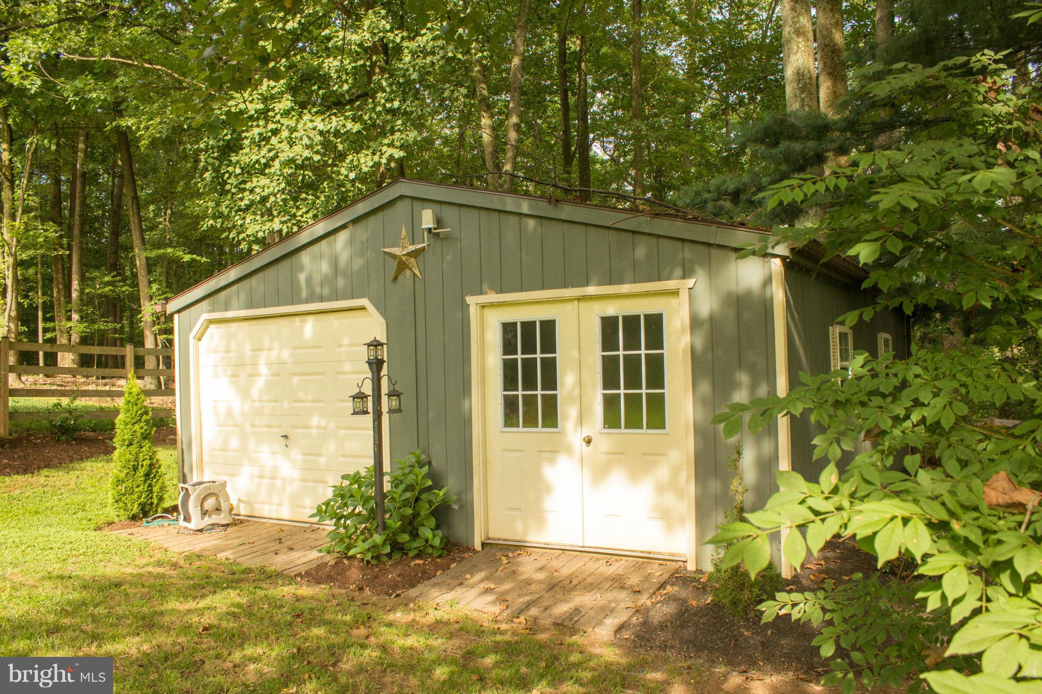 5340 Wendy Road Sykesville, MD 21784 - Photo 25 of 30 Shed, office, studio, Internet, AC and elec