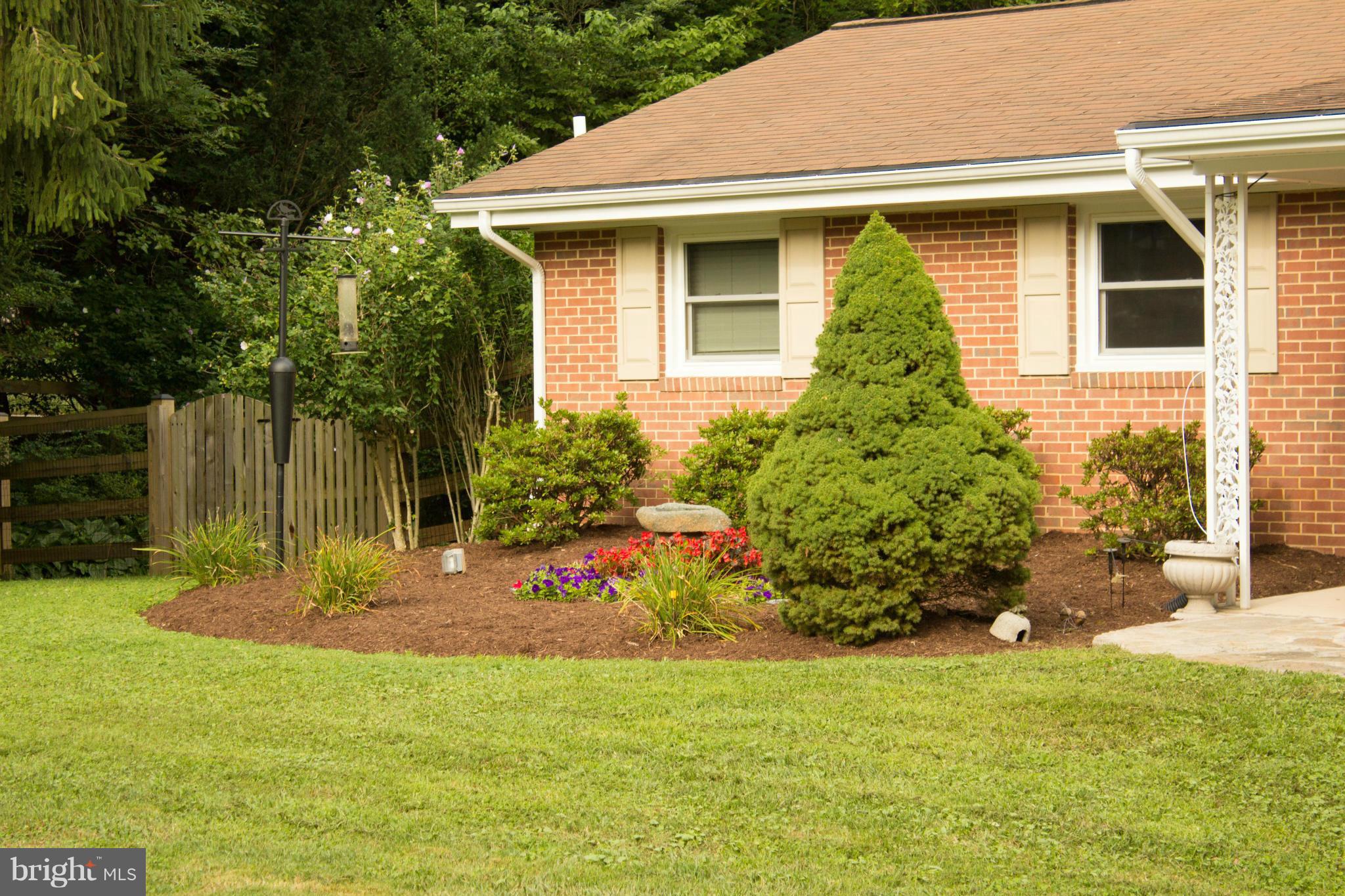 5340 Wendy Road Sykesville, MD 21784 - Photo 27 of 30 Amazing landscaping