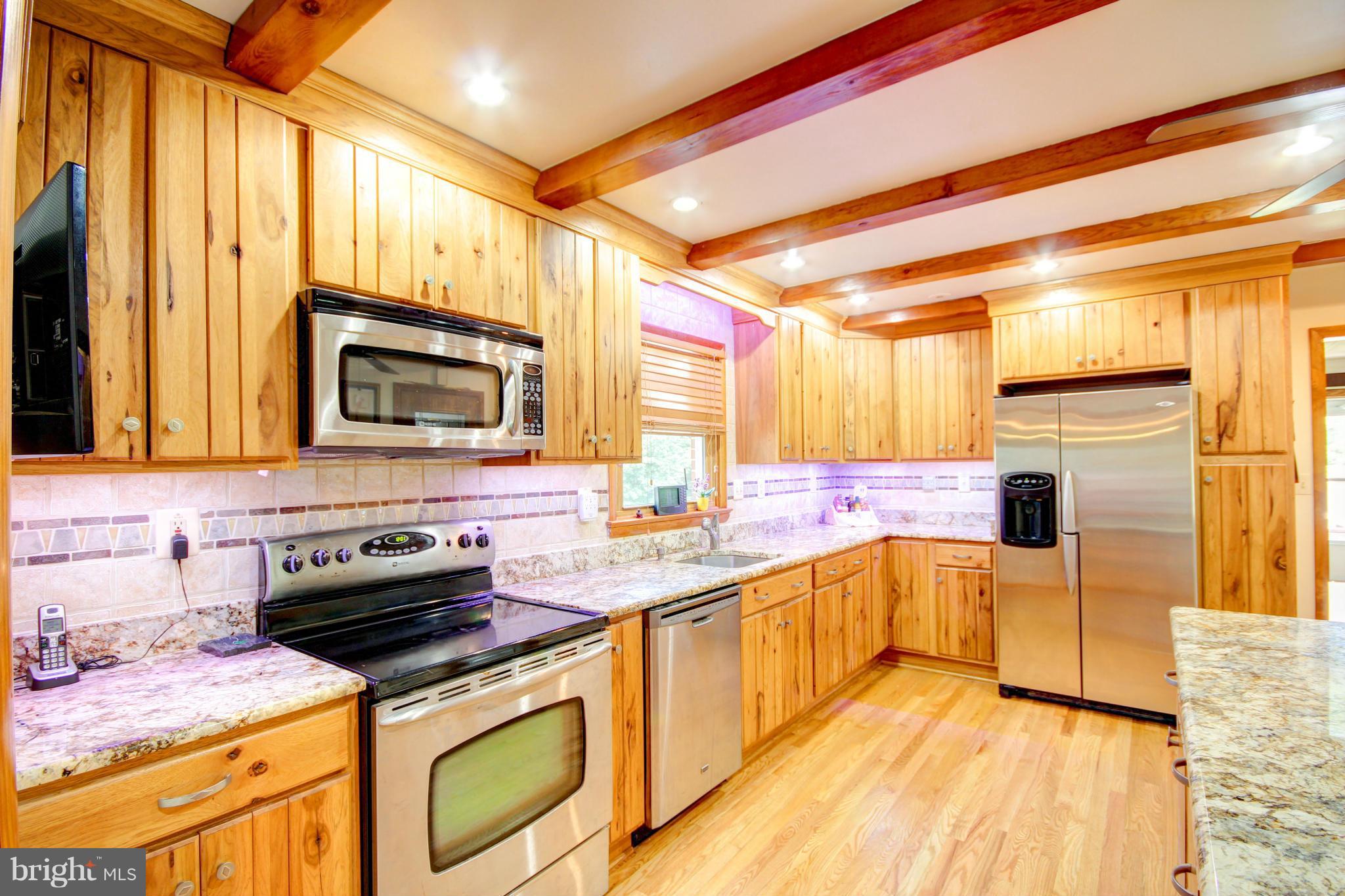 5340 Wendy Road Sykesville, MD 21784 - Photo 4 of 30 Granite, stainless, hardwood