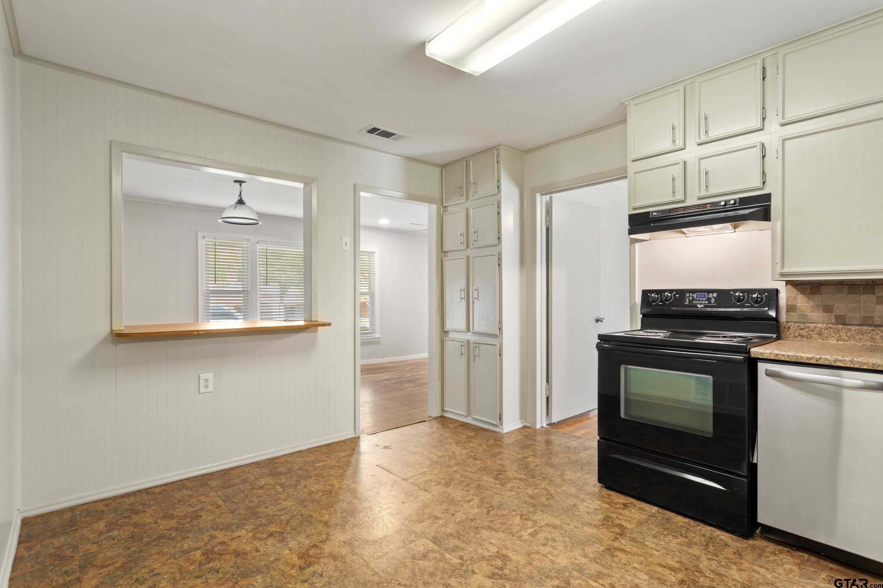 1709 South Baxter Avenue Tyler, TX 75701 - Photo 12 of 29