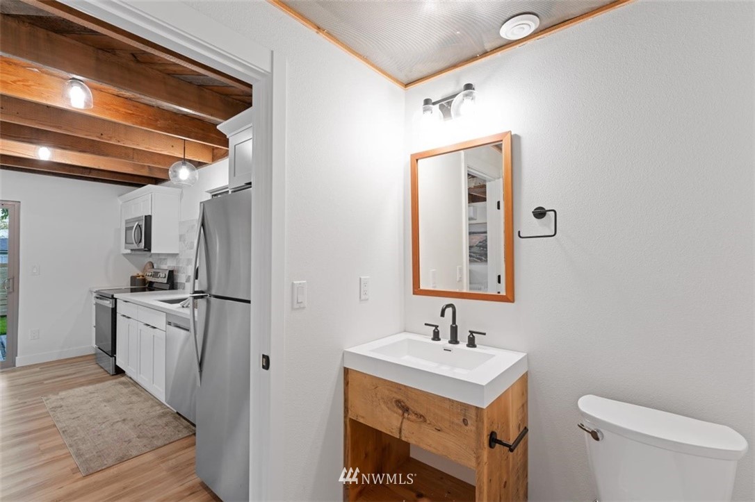 9443 5th Avenue Southwest, Unit B Seattle, WA 98106 - Photo 17 of 27