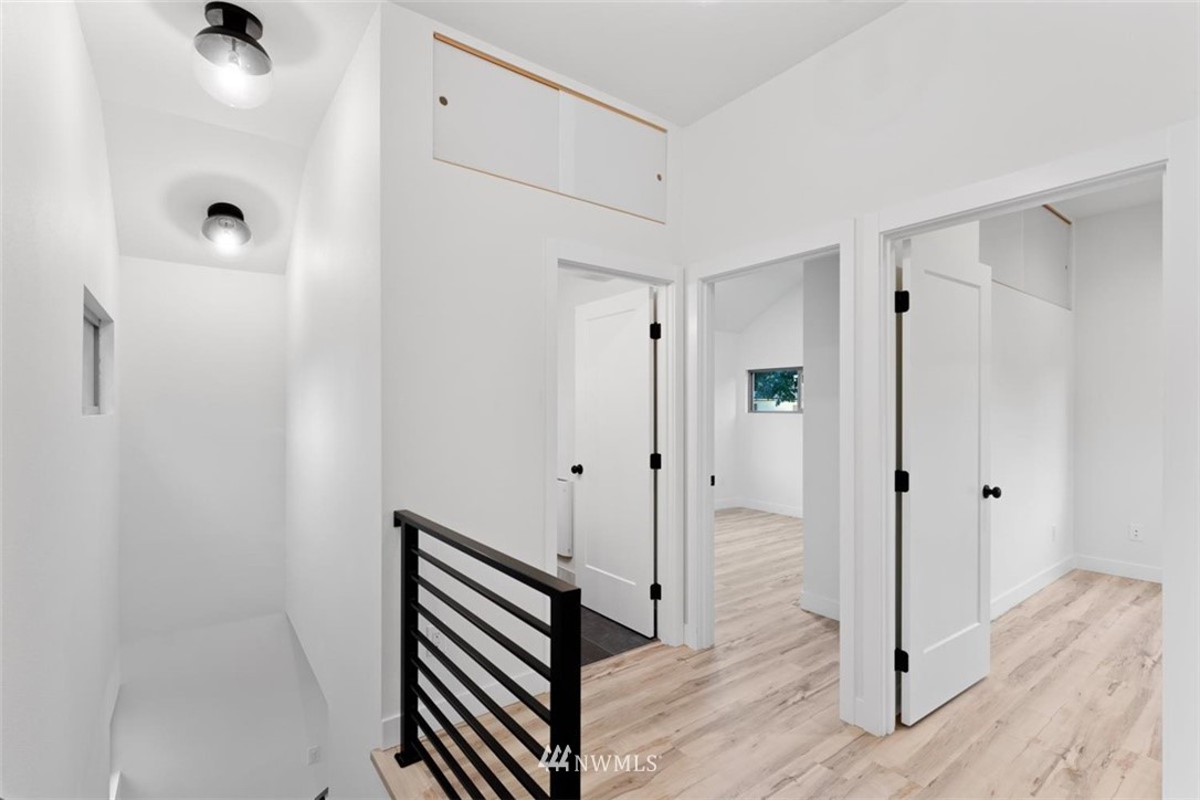 9443 5th Avenue Southwest, Unit B Seattle, WA 98106 - Photo 18 of 27