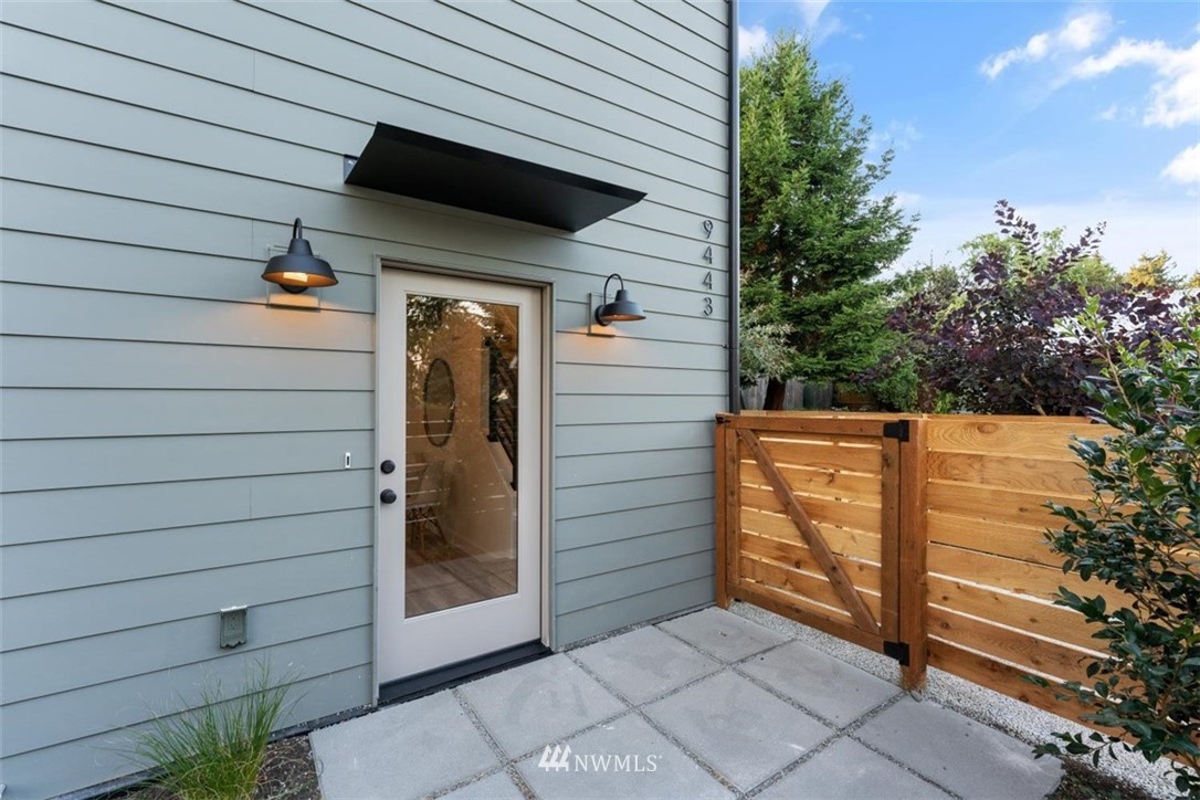 9443 5th Avenue Southwest, Unit B Seattle, WA 98106 - Photo 4 of 27
