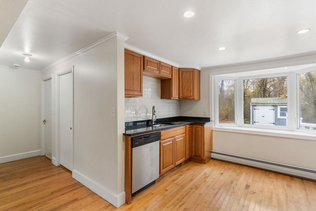 44 Dawes Road Brockton, MA 02301 - Photo 11 of 34