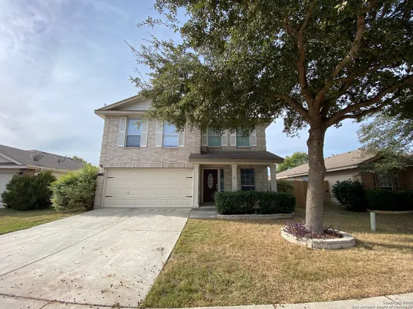 $1,950 | 373 Starling Creek, New Braunfels, TX 78130