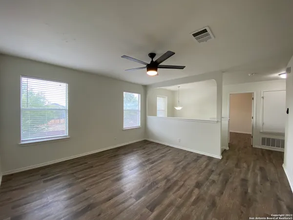 $1,950 | 373 Starling Creek, New Braunfels, TX 78130