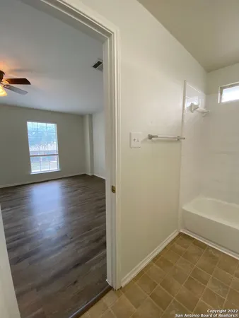 $1,950 | 373 Starling Creek, New Braunfels, TX 78130