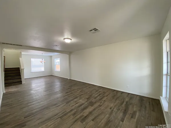 $1,950 | 373 Starling Creek, New Braunfels, TX 78130