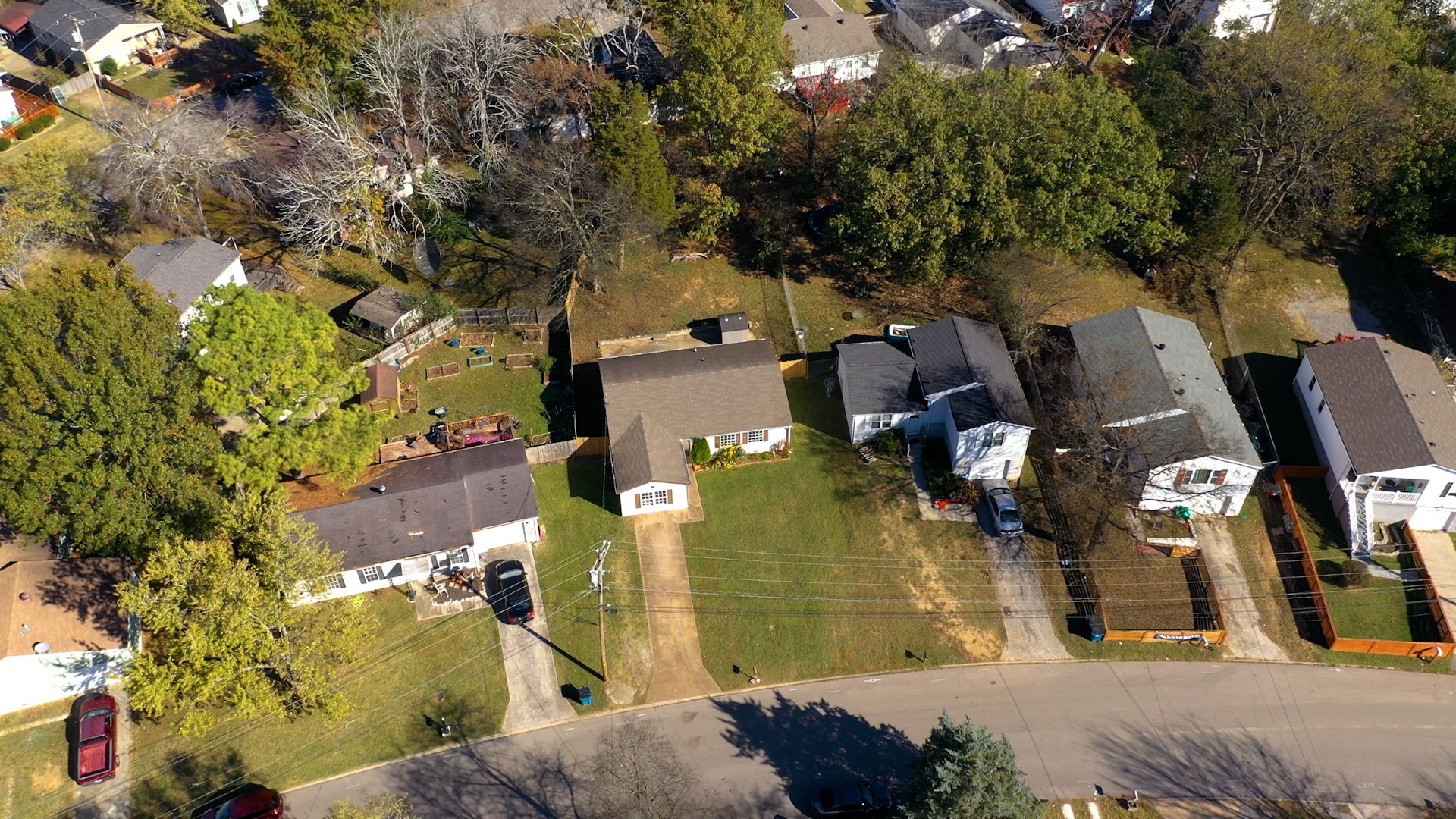 253 Warrior Road Madison, TN 37115 - Photo 41 of 43 an aerial view of a house with a yard