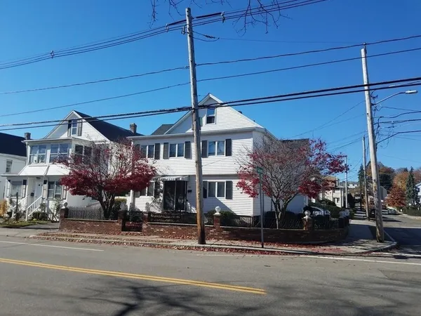 $2,650 | 178-180 Waverley Avenue, Unit 178, Watertown, MA 02472