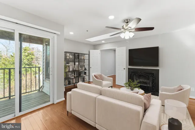 $225,000 | 13406 Shady Knoll Drive, Unit 13406, Silver Spring, MD 20904