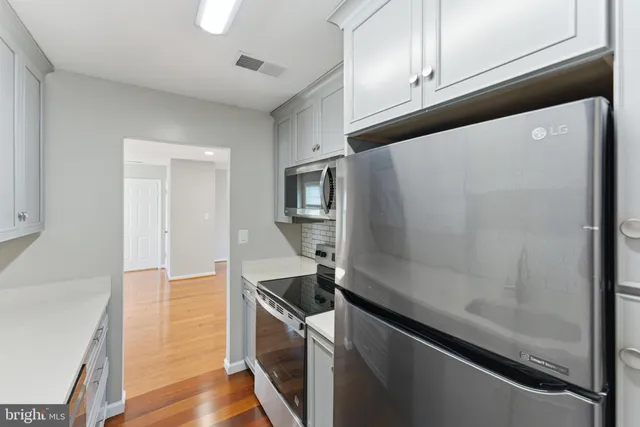 $225,000 | 13406 Shady Knoll Drive, Unit 13406, Silver Spring, MD 20904