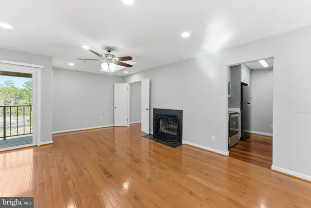 $225,000 | 13406 Shady Knoll Drive, Unit 13406, Silver Spring, MD 20904